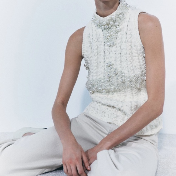 ZARA KNITWEAR TOP WITH FAUX PEARLS - Picture 1 of 5